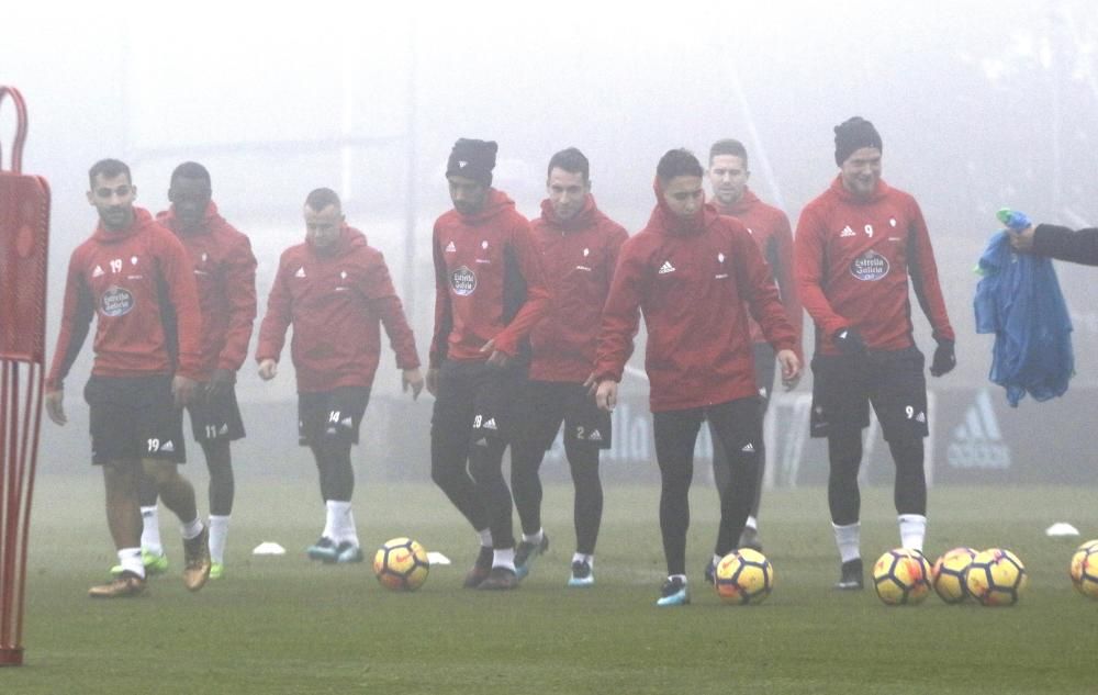 Último entrenamiento del equipo dirigido por Juan Carlos Unzué antes de su visita a Mestalla.