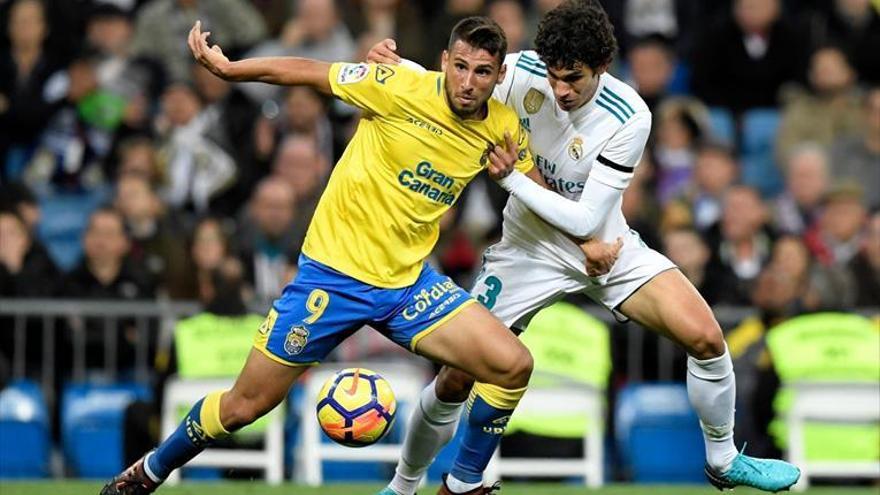 El Real Madrid inscribe a toda su plantilla menos al defensa Jesús Vallejo