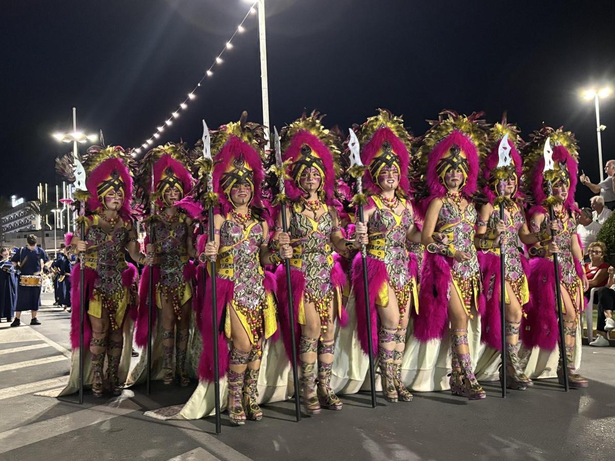 Invitadas al desfile extraordinario.