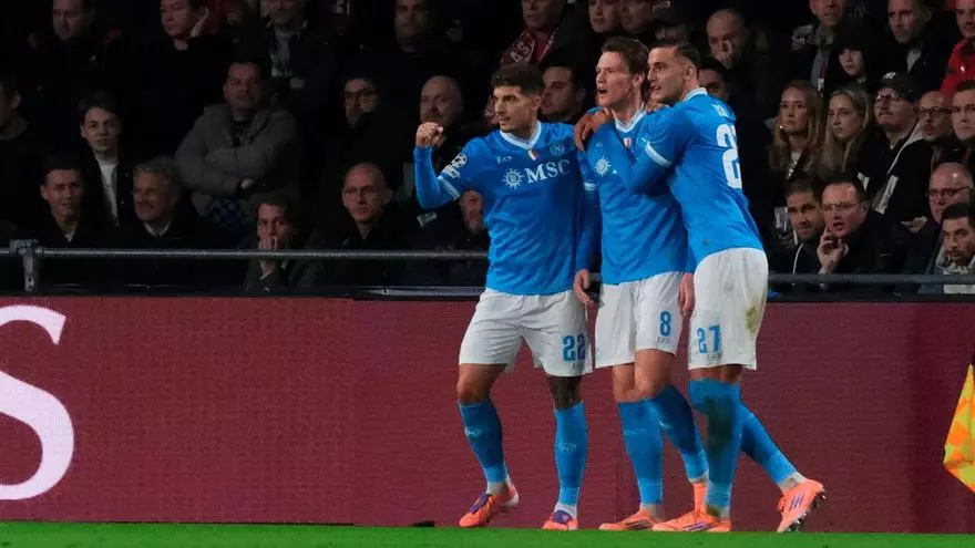 El doblete de Scott McTominay frente al PSV