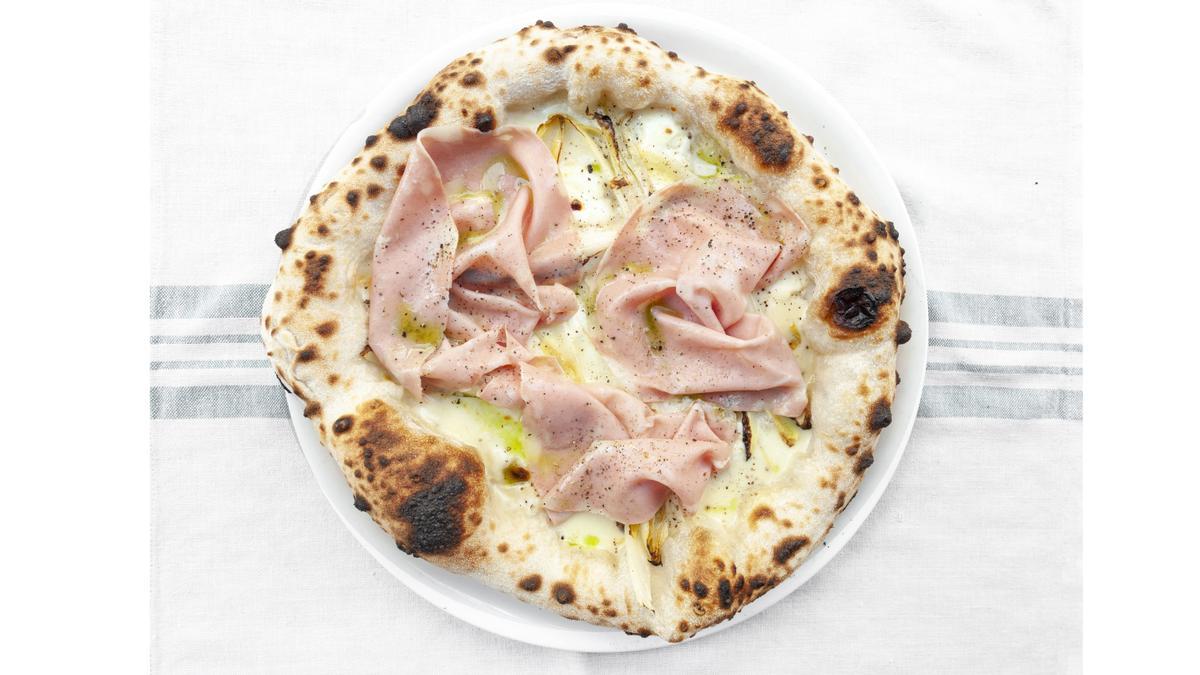 Una de las pizzas de La Balmesina.