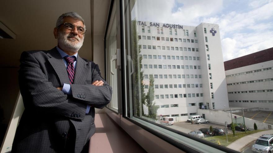 Alfonso Flórez, en el Hospital San Agustín, de Avilés.