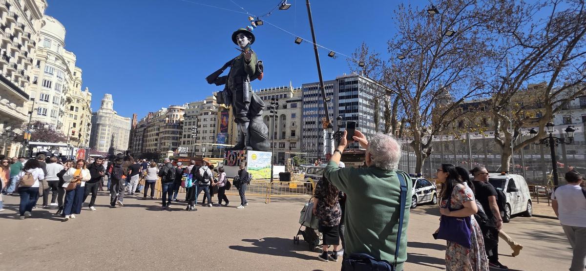 La falla municipal de 2027 recibe las primeras visitas