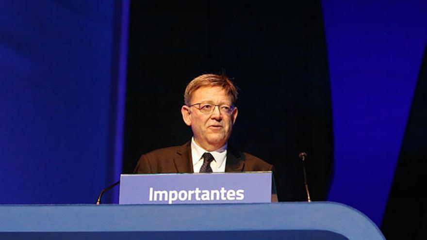 El presidente de la Generalitat Valenciana, el socialista Ximo Puig, durante su intervención en la gala de los Importantes 2016, celebrada este jueves.