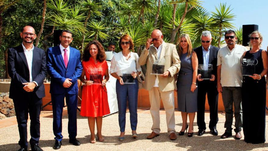 Antonio Callero, Oswaldo Betancort, Inma Armas, la esposa de Pepe Donaire, Antonio Ramírez, los doctores Aniuska Hernández y Jorge Moreno.