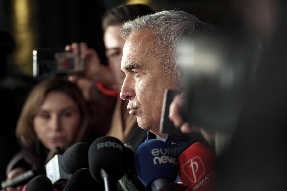 Izvorani (Romania), 26/11/2024.- El político ultraderechista rumano Calin Georgescu