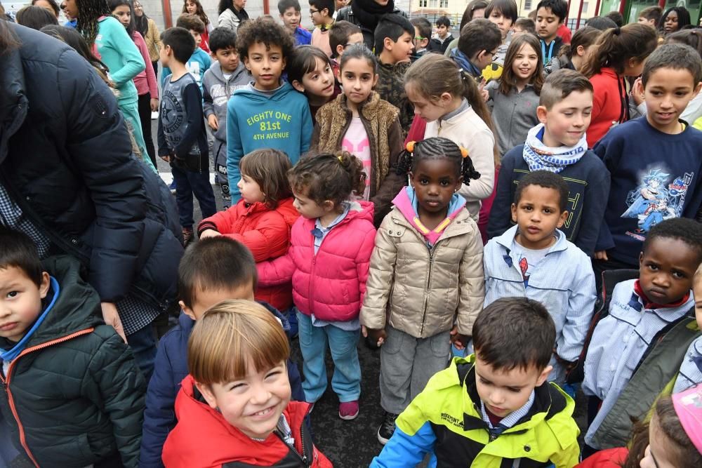 Día da Paz no colexio coruñés Raquel Camacho