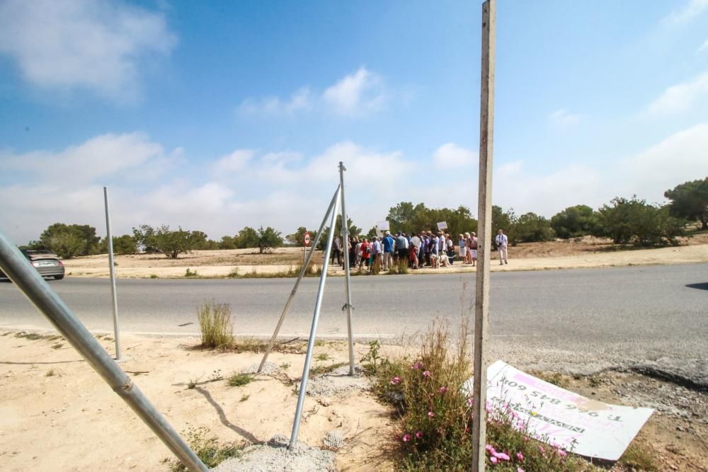 Manifestación en San Miguel de Salinas por la segu