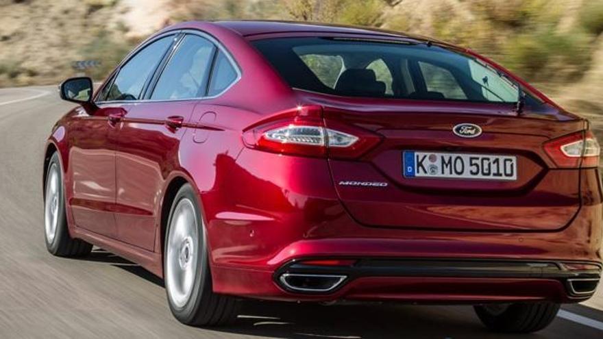 El Mondeo guanya en imatge i esportivitat a més de créixer fins als 4,87 metres de llarg en les tres carrosseries