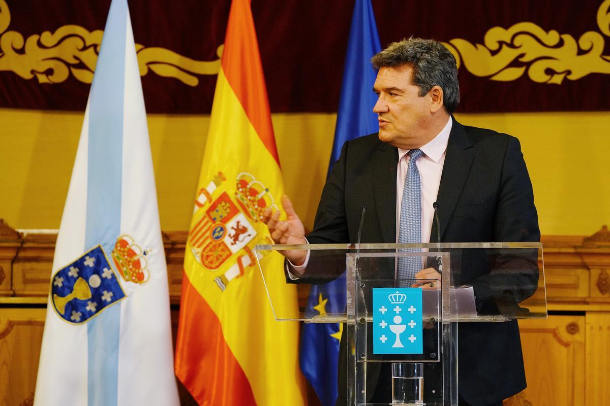 El ministro de Inclusión, José Luis Escrivá, durante su visita oficial a Galicia este jueves El ministro de Inclusión, José Luis Escrivá, durante su visita oficial a Galicia este jueves