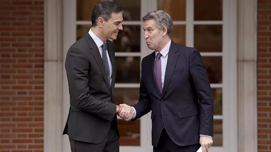 El Gobierno confirma que el lunes se producirá la reunión entre Sánchez y Feijóo