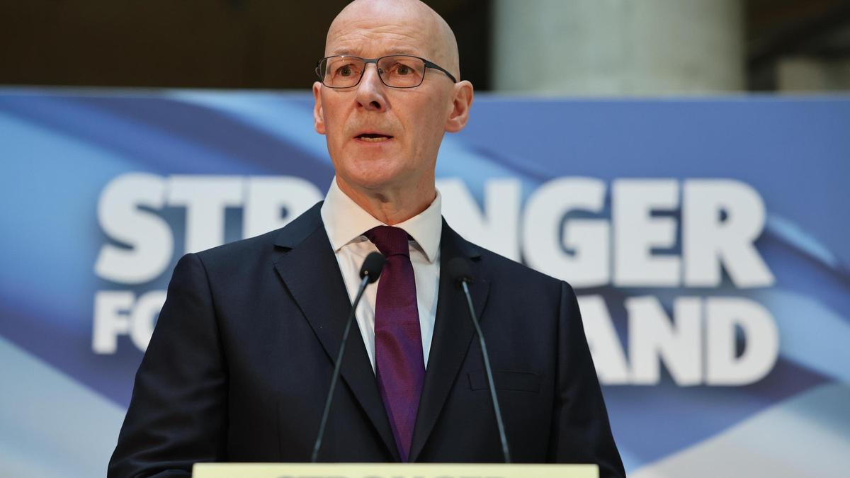 El nuevo ministro principal de Escocia, John Swinney, durante su discurso de aceptación del liderazgo del SNP.