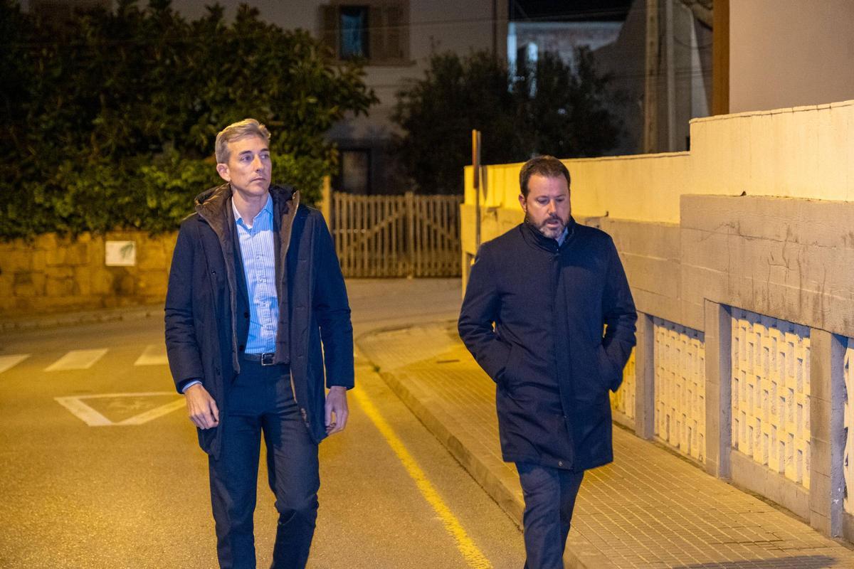 Alfonso Díaz y Pablo Ortells, el pasado viernes cuando asistieron al funeral de Miquel Contestí.