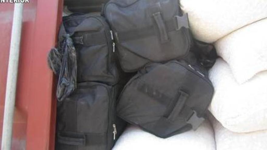 Confiscado otro gancho perdido con 150 kilos de cocaína en el puerto de Valencia
