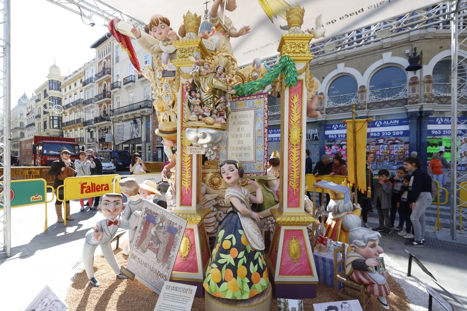 La Falla Reina-Paz, dedicada al centenario de la coronación