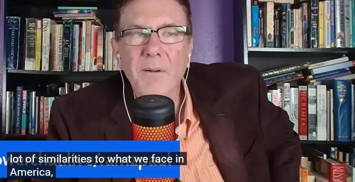 El propagandista MAGA Paul Ray Ramsey troba moltes similituds entre la lluita entre la dreta i l'esquerra nord-americanes i l'ambient previ a la Guerra Civil espanyola