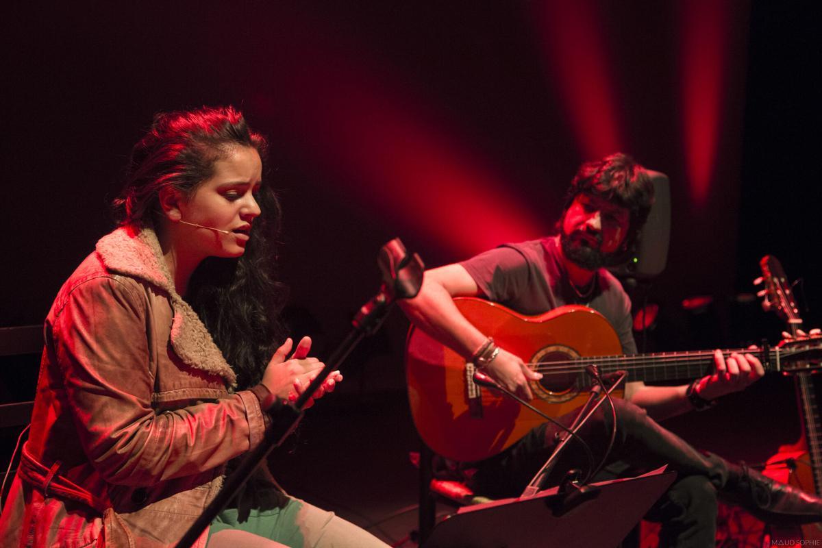 Rosalía actuando durante el espectáculo 'Rumba Surreal', homenaje a Maruja Garrido, dentro del Festival Ciutat Flamenco, en 2014 en el Mercat de les Flors.
