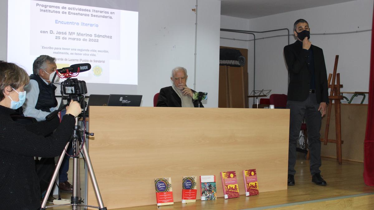 Encuentro literario con José Maria Merino