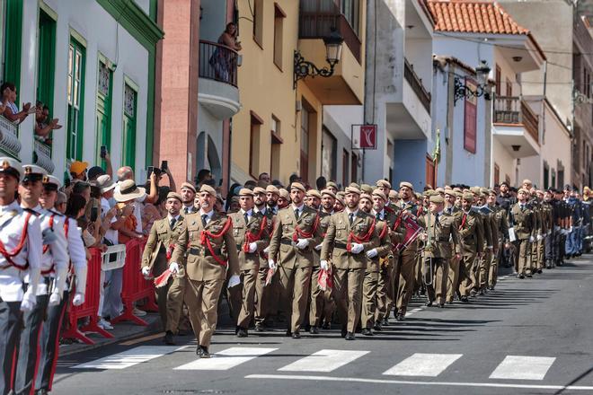 Acto de la bandera de la Fiesta Nacional en Arafo