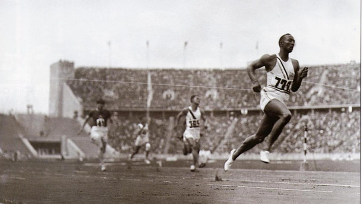 Jesse Owens durante los Juegos Olímpicos de 1936