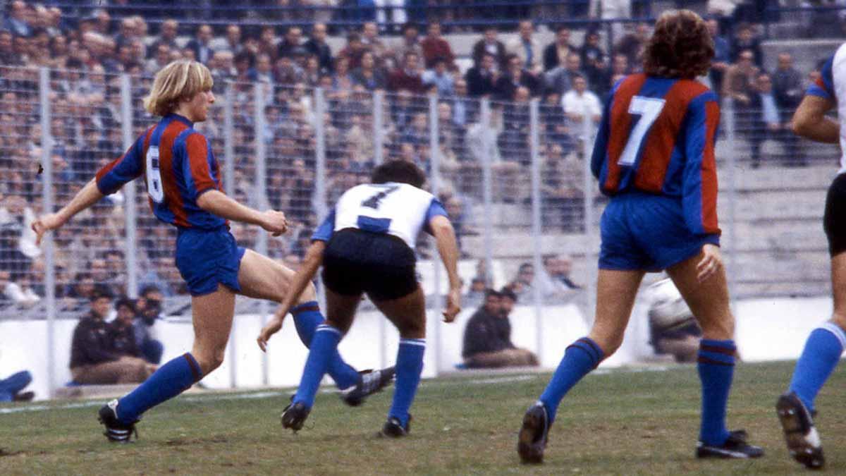 Schuster, el día de su debut como azulgrana, en el José Rico Pérez de Alicante (0-1)