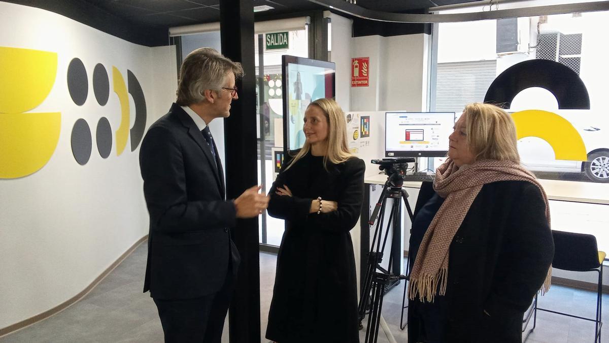 Visitando las nuevas instalaciones de la Agencia