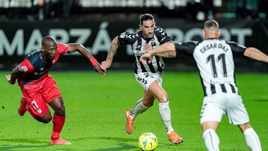 Marc Mateu, durante un partido con el Castellón frente al Rayo Vallecano.