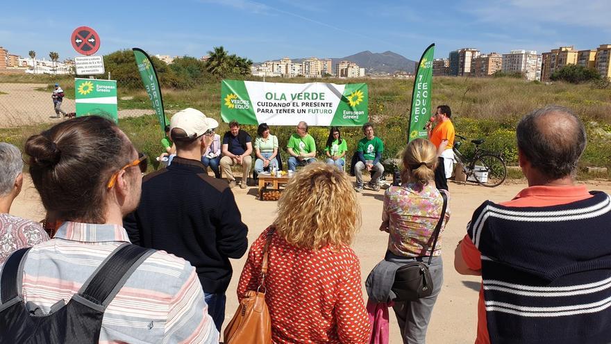 Acto celebrado este domingo en los antiguos terrenos de Repsol, donde ya el PGOU del 83 preveía un gran parque, que ahora el Ayuntamiento quiere reducir