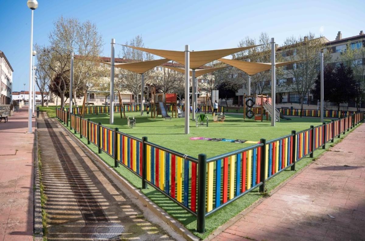 Nuevo parque infantil en La Calzada de Mérida.