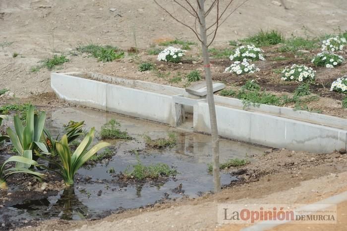 Alameda del Malecón: el entorno urbano del Segura estrena nuevo espacio verde