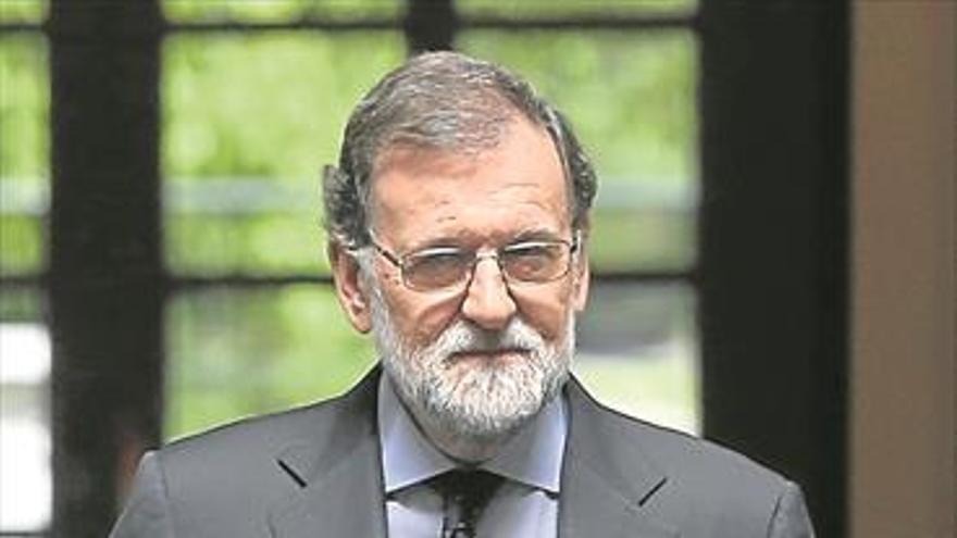 Rajoy: «Desaparece ETA, pero no el daño causado»