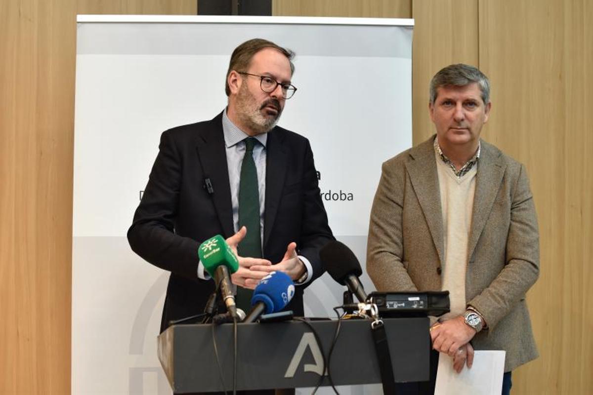 Adolfo Molina y Francisco Acosta explican el proyecto modificado de conexión de La Colada.