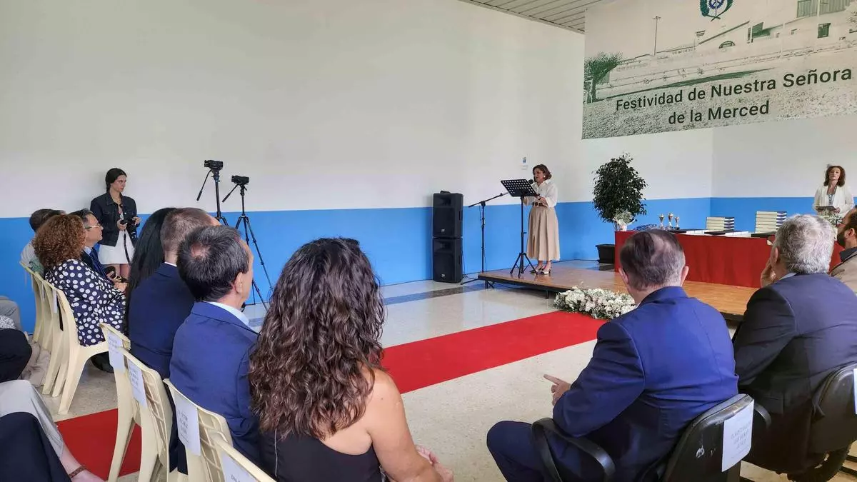 La directora de la prisión de Villena aprovecha la Merced para destacar el papel de los funcionarios
