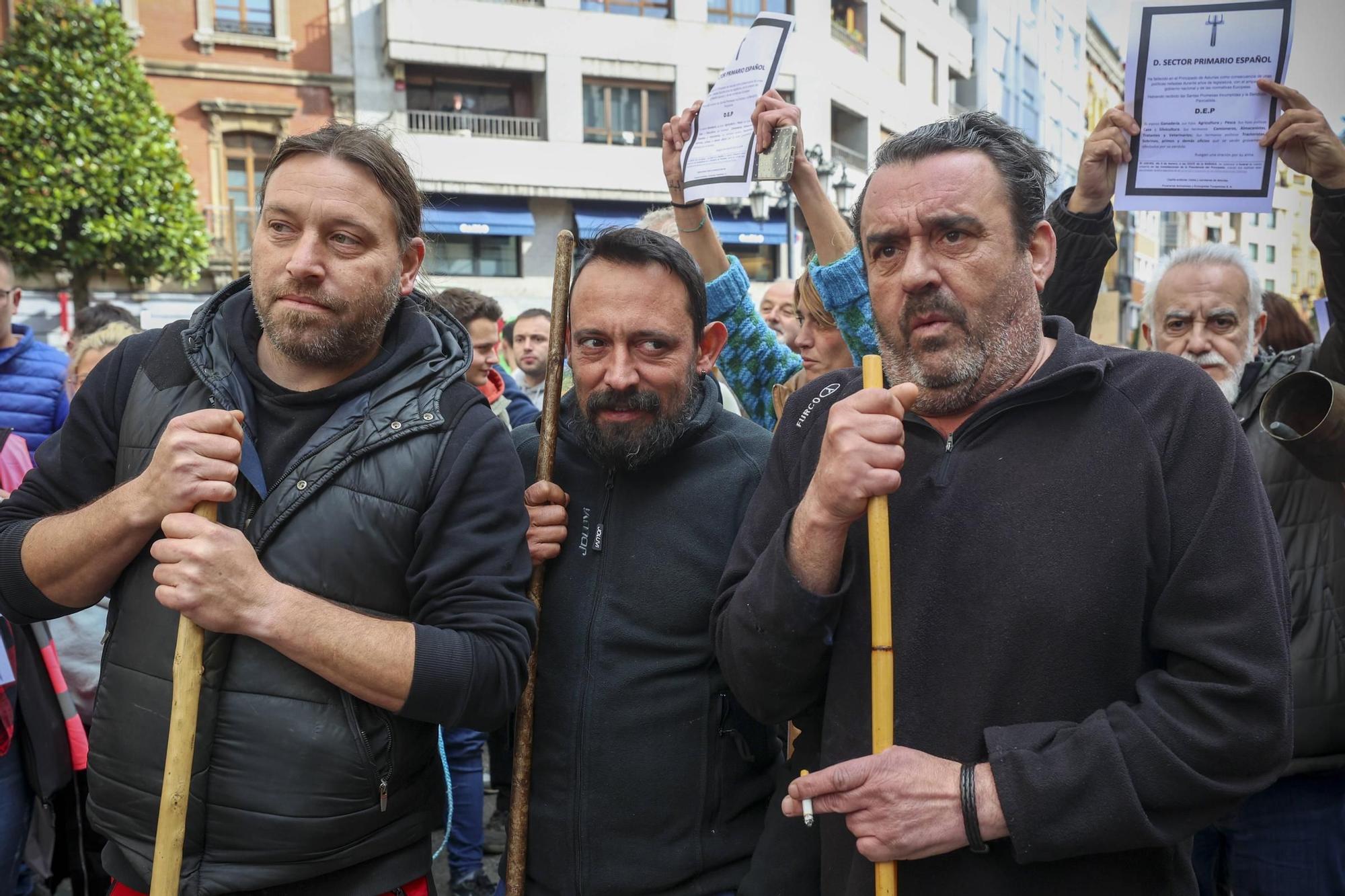 Así fue la protesta agrícola y ganadera convocada en Oviedo