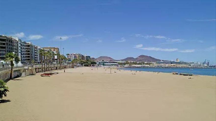 Playa de Las Alcaravaneras en una imagen de archivo.