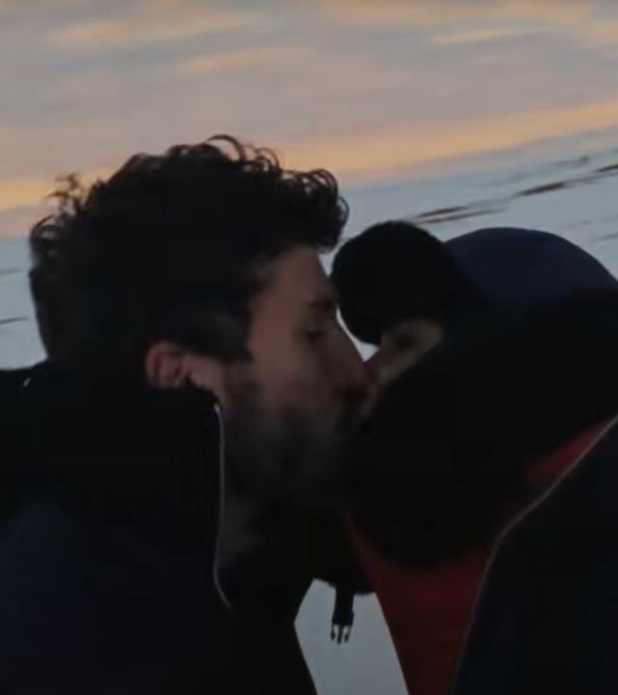 El romántico videoclip, con beso incluido, con el que Aitana y Sebastián Yatra confirman su relación: así suena &#039;Akureyri&#039;