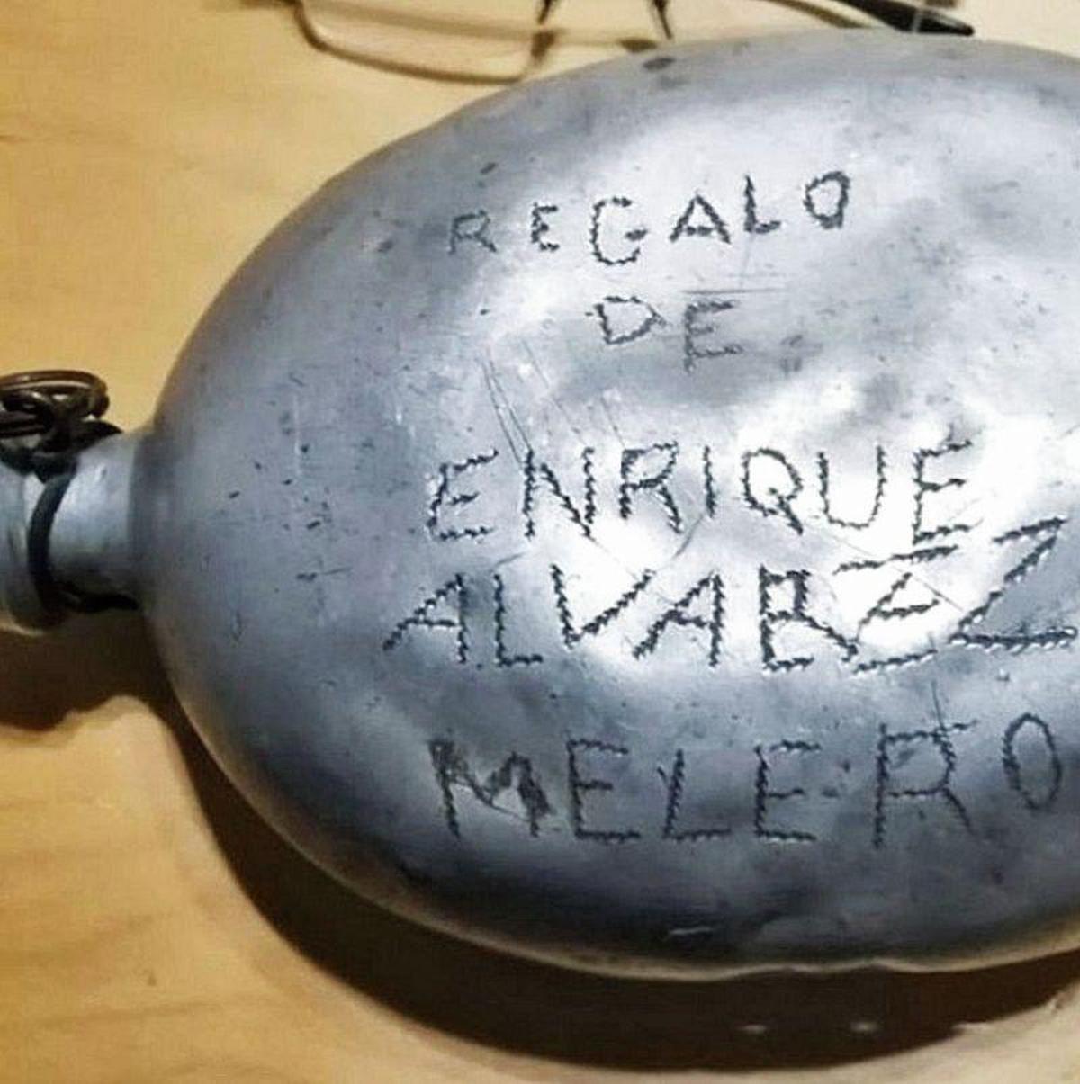 Hacer hablar a la cantimplora