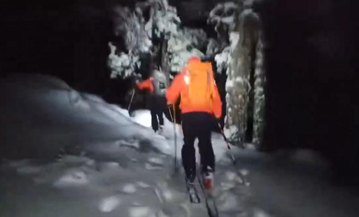 Rescatados dos jóvenes con hipotermia leve tras perderse en la sierra entre Cercedilla y El Espinar.