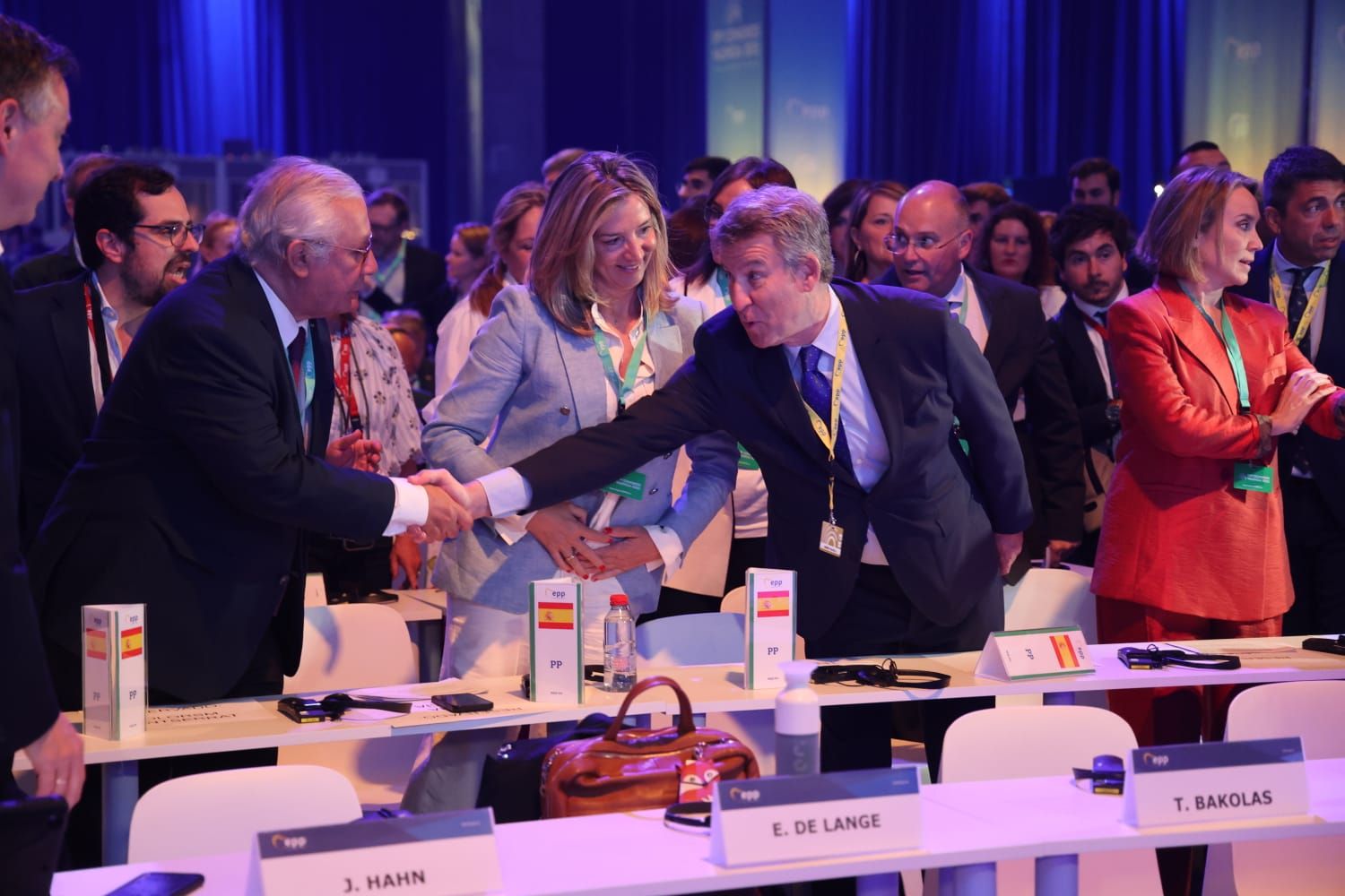 Todas las fotos de la segunda jornada del congreso del PP europeo en València