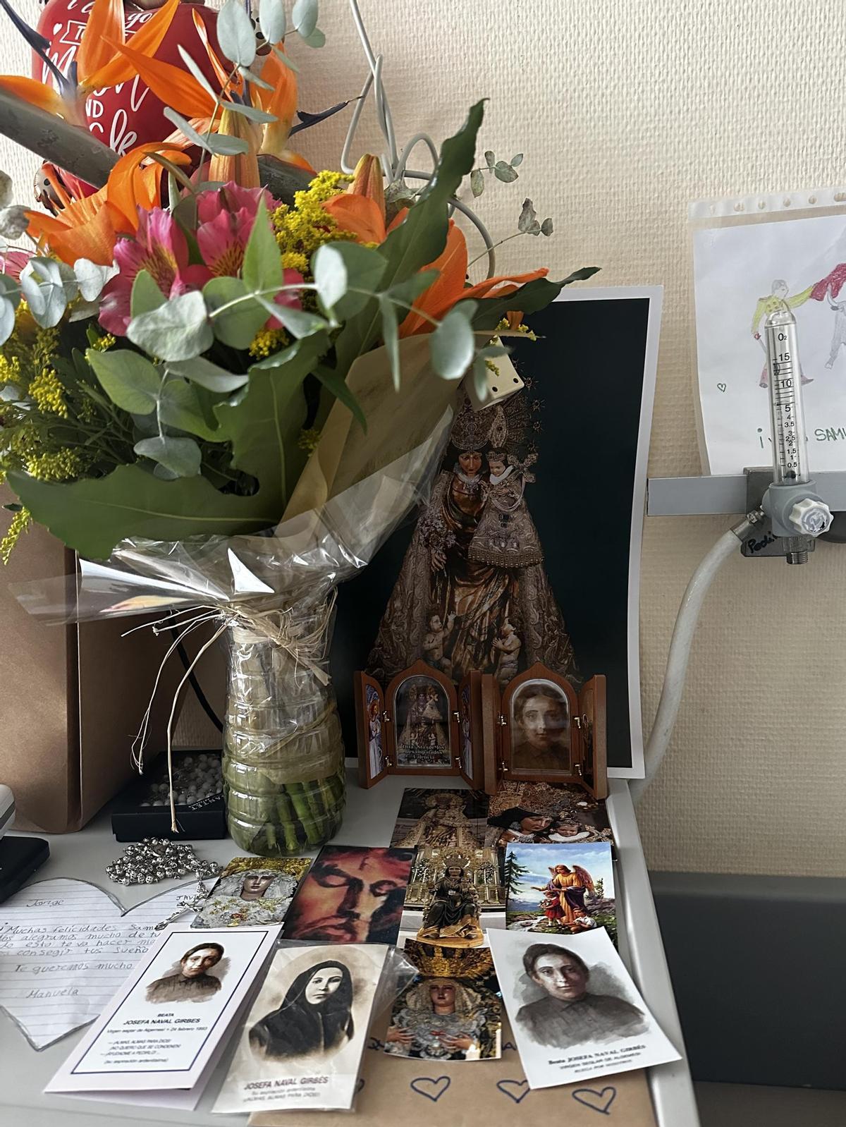 Estampas y regalos hacia el torero en el hospital tras los duros momentos vividos.