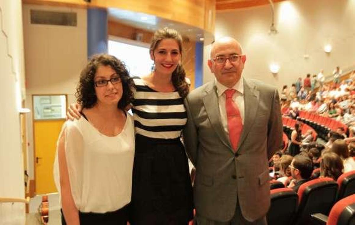 Auria, Noelia y Pepe, la última promoción de Física.