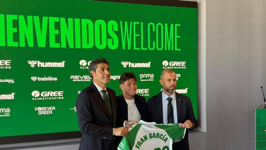 El Real Betis Balompié presenta a Facundo Bernal, Fran García y Diego Conde: “Desde el primer momento en el que llegas te das cuenta de la magnitud del club”