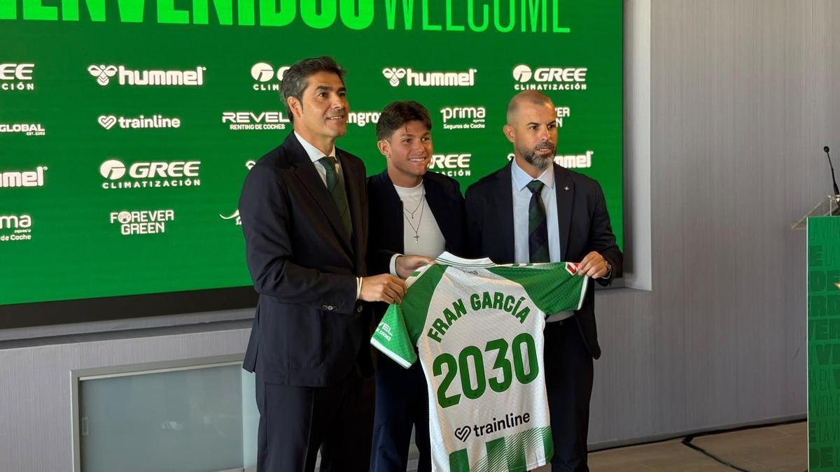 El Real Betis Balompié presenta a Facundo Bernal, Fran García y Diego Conde: “Desde el primer momento en el que llegas te das cuenta de la magnitud del club”