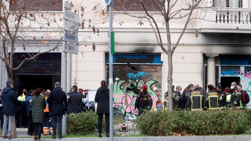 Mueren cuatro personas, dos de ellas niños, en un incendio en un local okupado en Barcelona