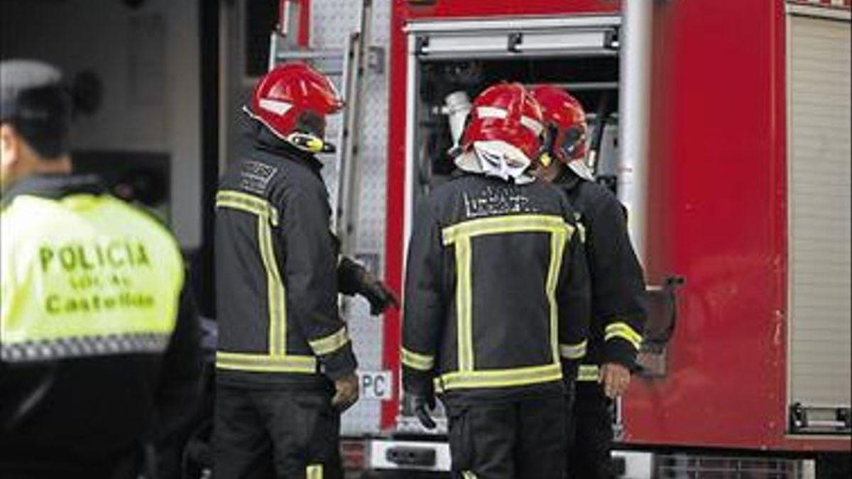 Imagen de archivo de una intervención de los bomberos municipales de Castelló.