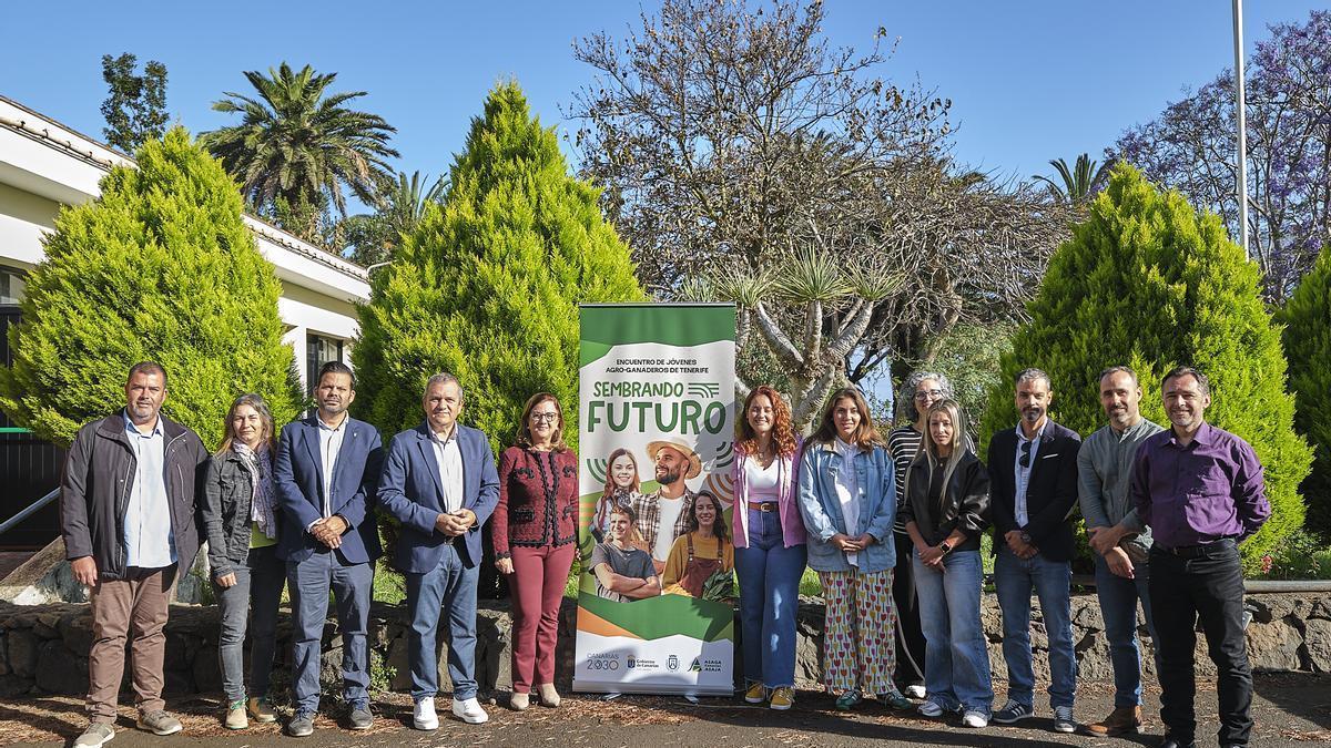 El consejero de Sector Primario, Valentín González, acudió hoy al Encuentro de Jóvenes agroganaderos ‘Sembrando Futuro’.