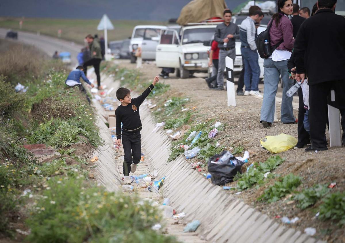 Los refugiados de Alto Karabaj llegan a Kornidzor