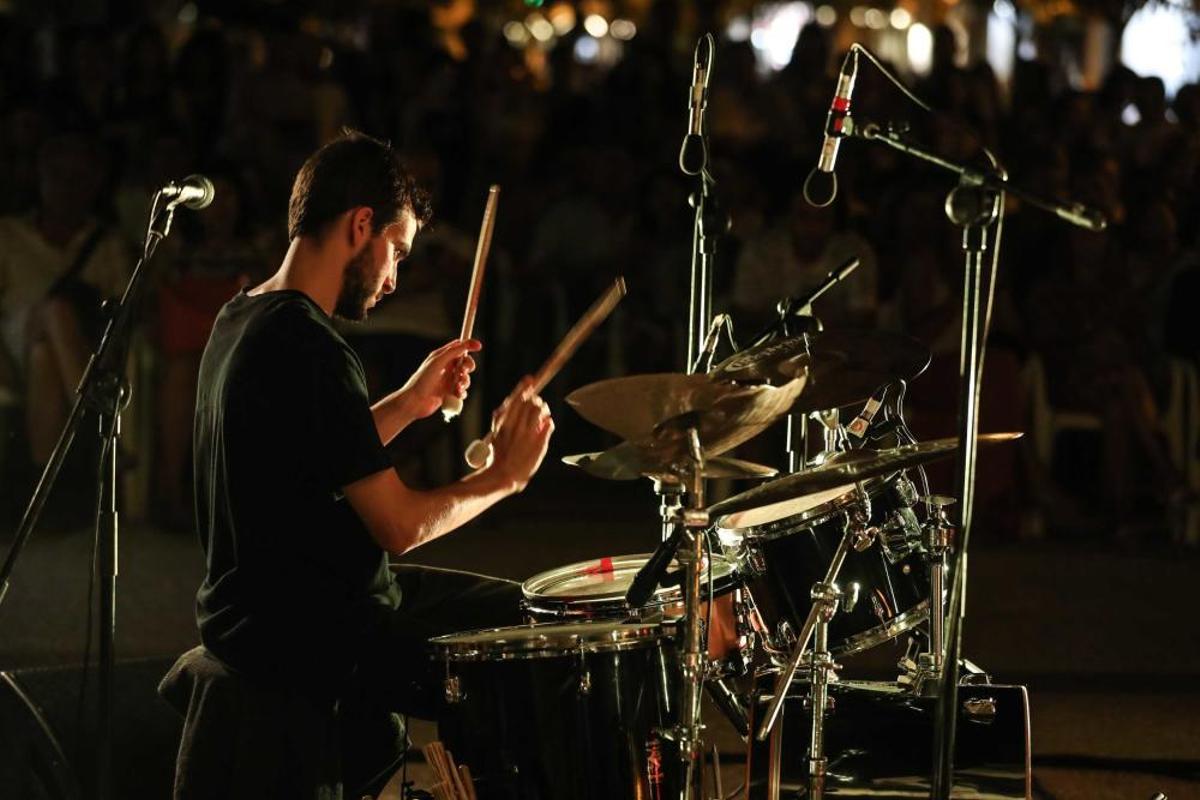 Primera actuación del festival. Natural Focus