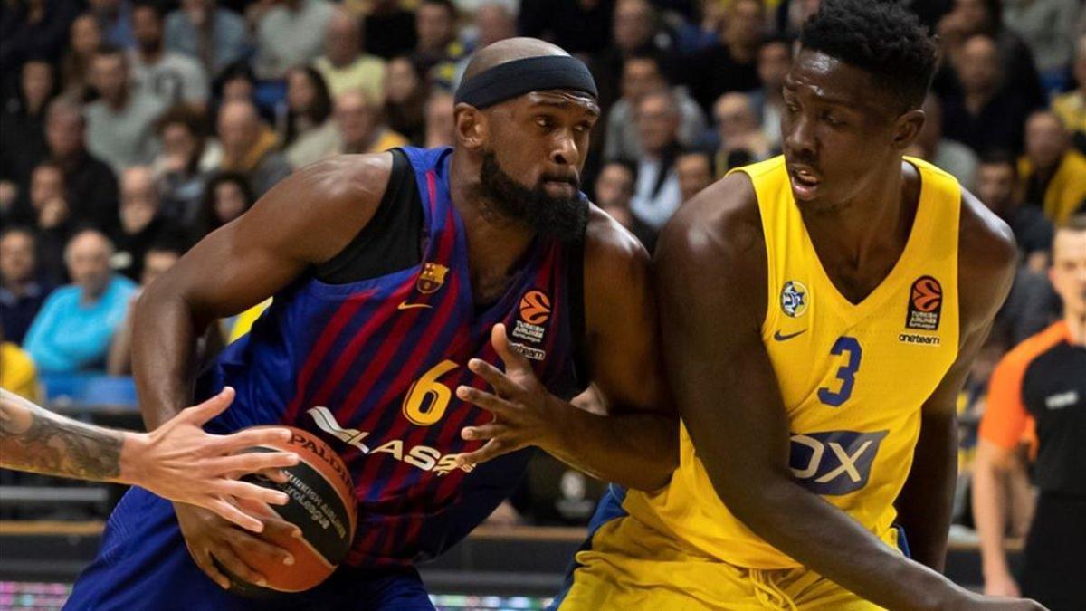 Chris Singleton, ante O'Bryant en el Palau en el Barça - Maccabi