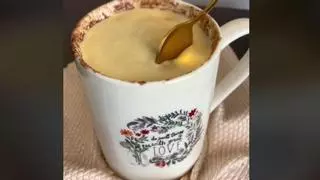 ¿Tienes antojo de un postre rápido y delicioso? Esta es la receta perfecta y rápida para hacer un pastel de canela en taza